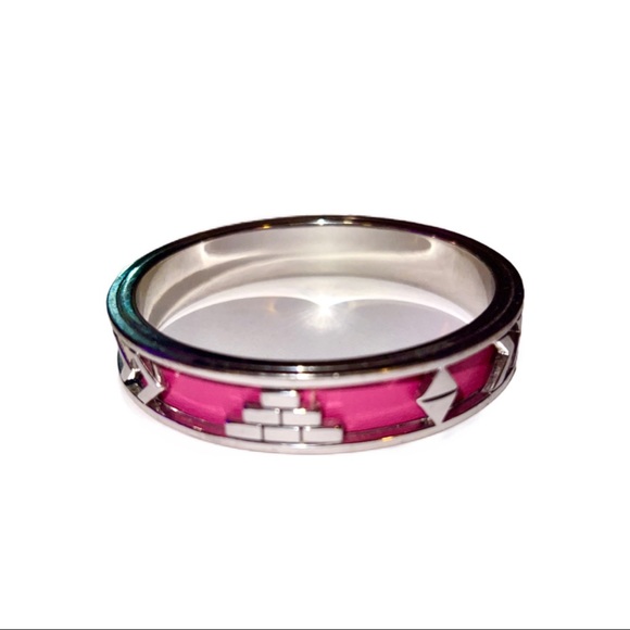 NEW- ICONIC - Silver Setting & Pink Leather Bangle - Picture 1 of 5